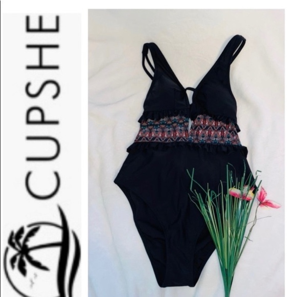 CUPSHE Swimsuit One Piece sz M NWOT